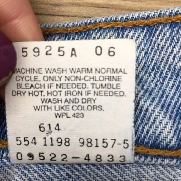 Levis Vintage 90s 550 Relaxed Tapered Leg Mom Jean‎ - Picture 12 of 13